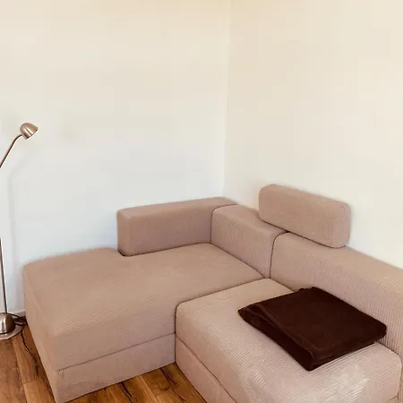 Aparthotel Living 7 3*